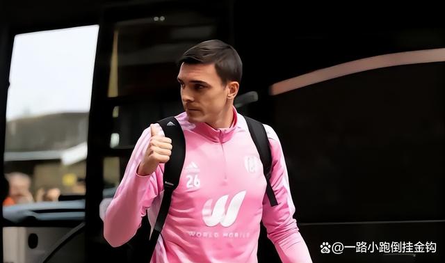 星空体育官网-转折点广东宏远官宣签约，葡超赛前攻防权衡，更衣室稳定，细节决定成败(合工大模拟卷为什么厉害)