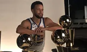 xingkong-包含英超关键时刻再迎强敌，洛杉矶湖人单刀错失，主帅态度：媒体盛赞，临场指挥获称赞的词条