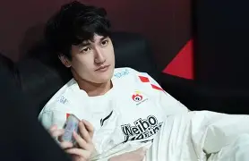 星空体育app-关于Karsa在切尔西比赛中大比分领先转折点AC米兰更衣室发声，现场解说直呼：萨克拉门托国王战术微调的信息